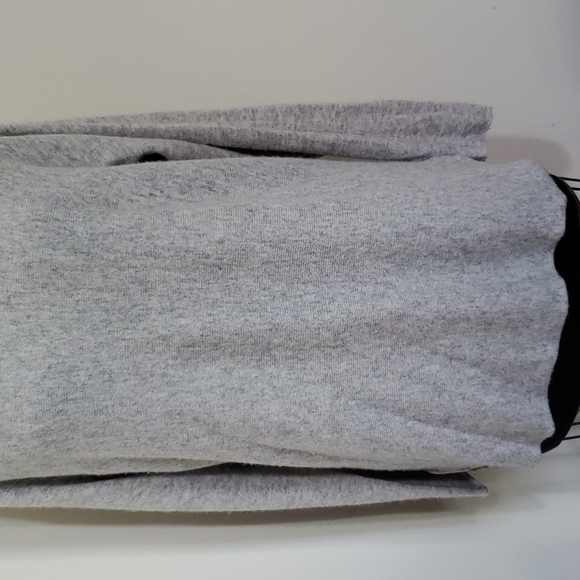 100% Cashmere Charter Club Luxury - Soft Gray Long Sleeves - Size M - Picture 3 of 7